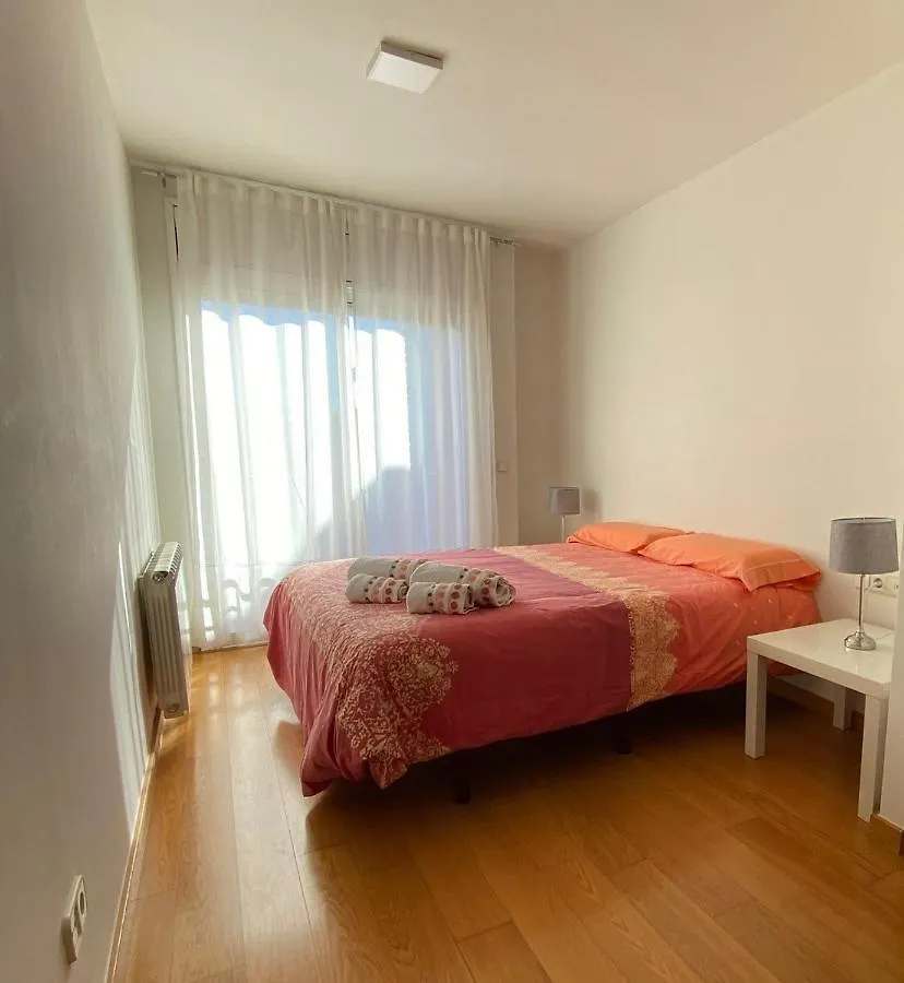 Comodo y amplio apartamento en Berga 0*,